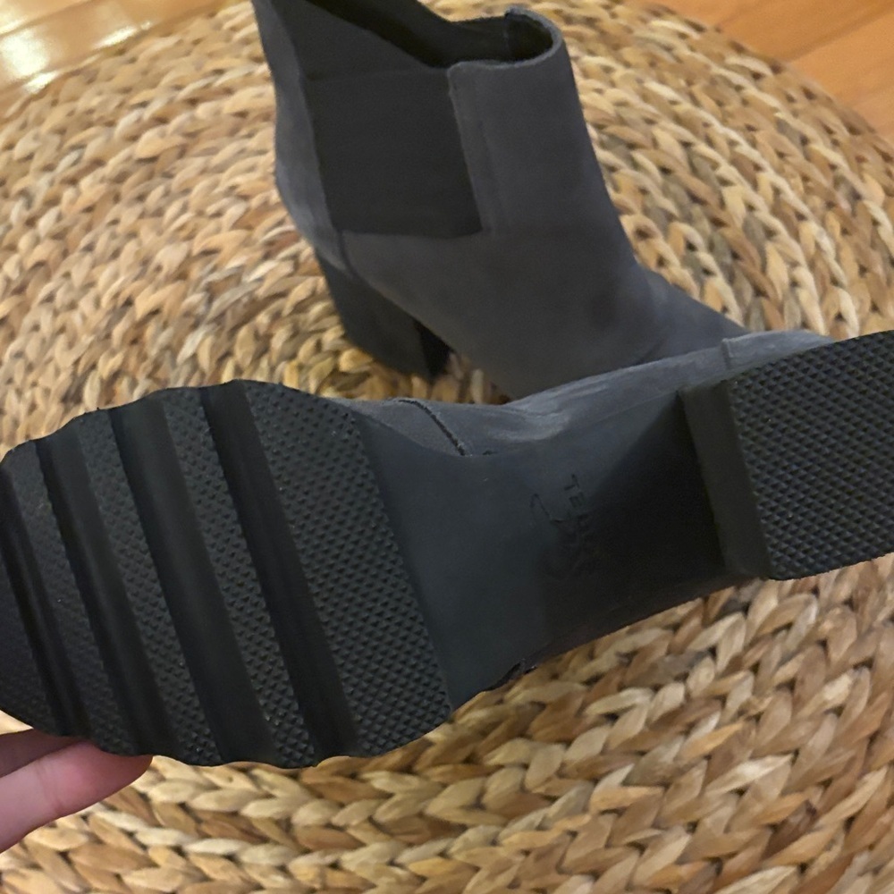 Sorel Women's Charcoal Ankle Booties - Picture 8 of 10